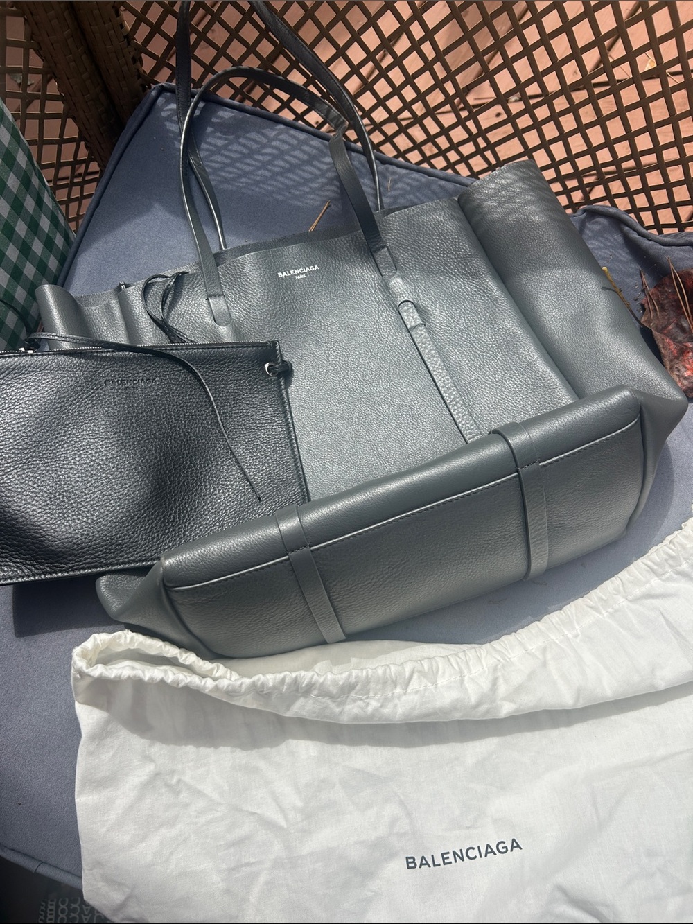 Balenciaga Grey and black removable pouch🥳🥳❌❌